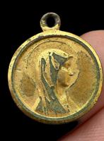 Mysterieuze gotische Victoriaanse medaille die de Maagd