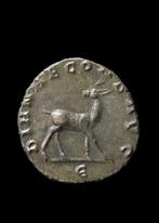 Oud-Romeins Brons Antoninianus van Gallienus met hinde op de, Antiek en Kunst