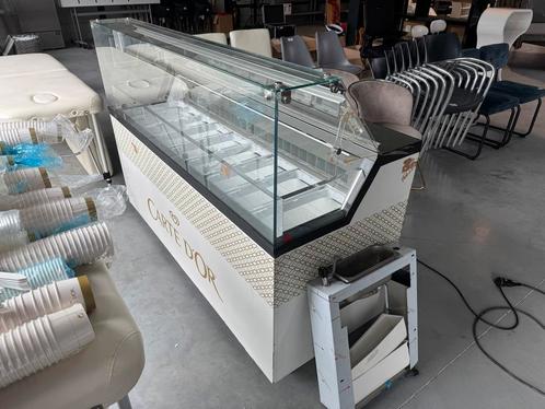 Mondial Framec Mirabella schepijsvitrine, 2021, verrijdbaar, Zakelijke goederen, Horeca | Keukenapparatuur, Gebruikt, Koelen en Vriezen