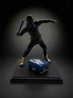 Art Stray-Nos -  Rébellion bleu foncé by Banksy, Antiek en Kunst