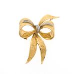 18 Krt. gouden broche als strik met diamanten | 0,035 ct., Sieraden, Tassen en Uiterlijk, Broches, Gebruikt, Overige kleuren, Ophalen of Verzenden
