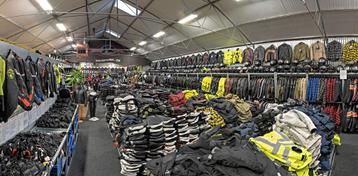 Ma.16-Za.21/06 OPEN! De GOEDKOOPSTE MOTORKLEDING GROOTHANDEL beschikbaar voor biedingen