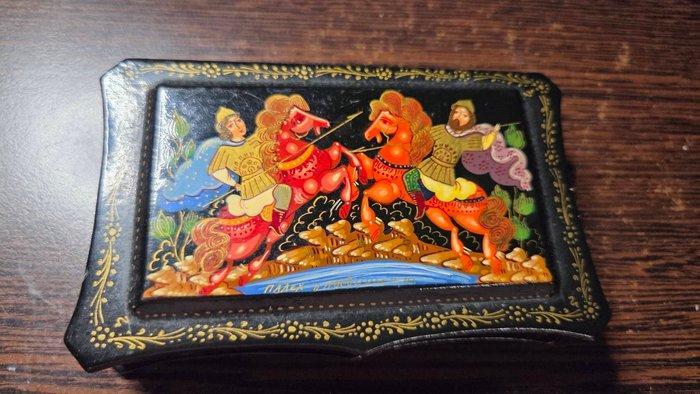 Fedoskino School - Nikolai Adamov - Tabaksdoos -, Verzamelen, Rookartikelen, Aanstekers en Luciferdoosjes