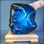 Verbazingwekkende natuurlijke rode/blauwe amber Vrije vorm