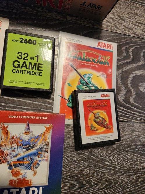 Atari - 2600 VCS - Atari 2600 jr with games - Videogame - In, Spelcomputers en Games, Spelcomputers | Overige Accessoires