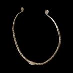 Viking periode Zilver Torque nek- of armring met spiralen