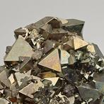 PIRITE DORATA en ROSATA, TETRAEDRISCHE en IRIDESCENTE,