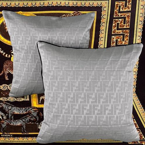 Fendi Casa - Nieuwe set van twee - Kussen, Antiek en Kunst, Antiek | Kleden en Textiel