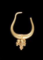 West-Aziatisch Goud Oorbellen met gegranuleerde decoratie