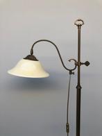 Staande lamp - Opaline glas, Antiek en Kunst