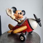 Disney - Beeld - Mickey Mouse piloot in vliegtuig - L: 48 cm