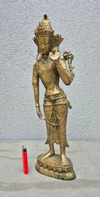 Godheid Tara, vrouwelijke Bodhisattva. - Brons - Nepal -