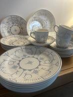 Royal Boch - Tafelservies (32) - Kopenhagen - Porselein, Antiek en Kunst, Antiek | Meubels | Tafels
