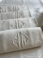 Franse tafeltextiel. Set van 12 mooie tafellinnen. Monogram, Antiek en Kunst