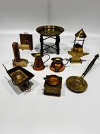 An English Miniature Antique Treasure: A Collection of, Antiek en Kunst