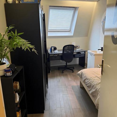Gemeubileerde Studenten Kamer in Brinkstraat gevonden in Ben, Huizen en Kamers, Kamers te huur, Minder dan 20 m², Overige regio's