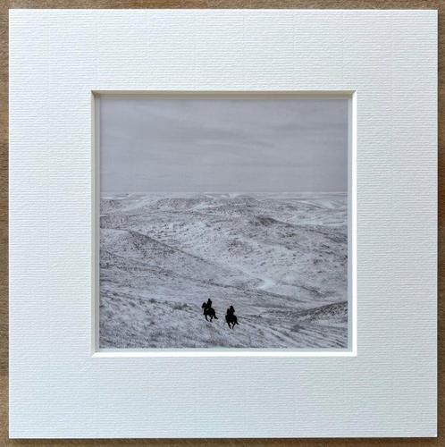 Matt Black (1970) - Riders near Cherry Creek, South Dakota,, Antiek en Kunst, Kunst | Schilderijen | Modern