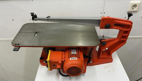 Hegner figuurzaagmachine Polycut-3 220/380 volt weinig gebru, Doe-het-zelf en Verbouw, Gereedschap | Zaagmachines, Gebruikt, 30 tot 70 mm