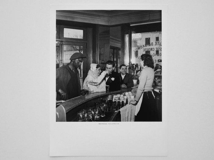 Robert Doisneau (1912–1994) - Black and White Café,, Antiek en Kunst, Kunst | Designobjecten