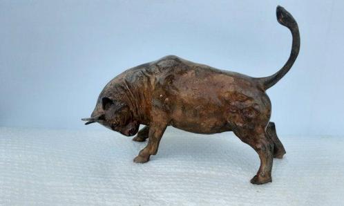 Beeld, Stier - 5,5 kg - 27 cm - Brons, Antiek en Kunst, Curiosa en Brocante