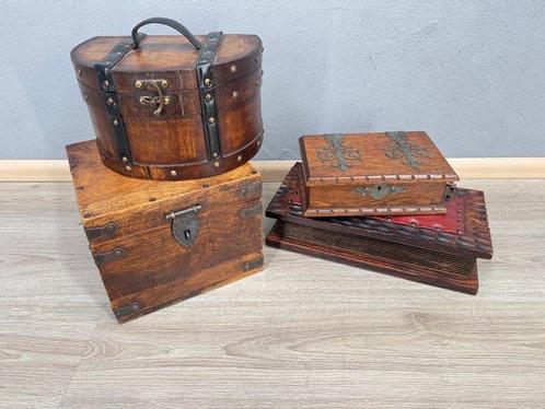 Kist - Hout - 4 Betoverende Kisten, Antiek en Kunst, Antiek | Speelgoed