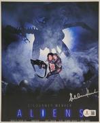 Aliens - signed by Gale Anne Hurd (Productor) - Photo with, Nieuw
