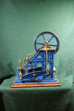 Stoommachine - gelakt messing, Beuken - 2025 - Grote