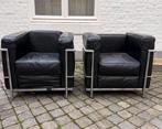 2 leren armfauteuils naar ‘Le Corbusier’, model: LC2, Huis en Inrichting, Fauteuils, Nieuw
