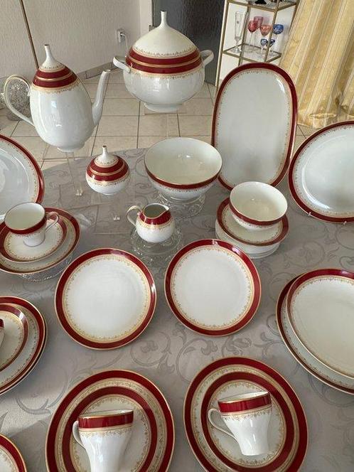 Hutschenreuther - Tafelservies (43) - eet + koffieservice, Antiek en Kunst, Antiek | Meubels | Tafels