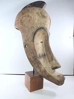 Prachtig groot masker van gerechtigheid. - Fang Ngil bulu -