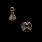 Mesopotamisch Brons Zegelstempel versierd met twee, Antiek en Kunst