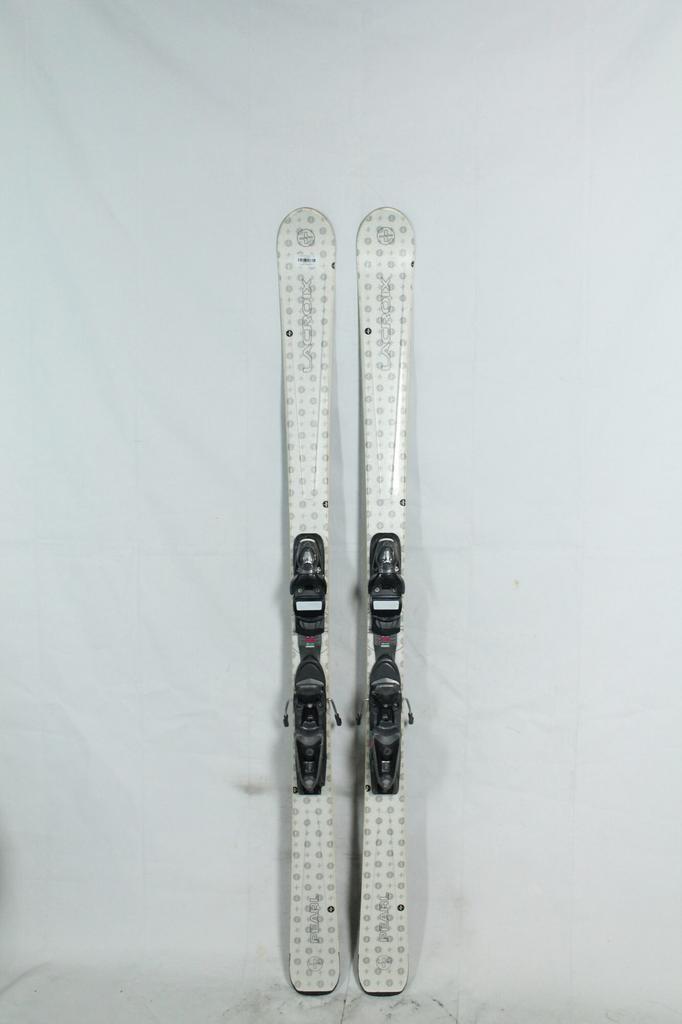 Refurbished - Ski - Lacroix Pearl grey - 162, Sport en Fitness, Skiën en Langlaufen, Skiën, 160 tot 180 cm, Gebruikt, Overige merken