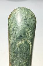 Celt: donkergroen en zeer groot, 27 cm - dop - Humbold Bay -, Antiek en Kunst, Kunst | Niet-Westerse kunst
