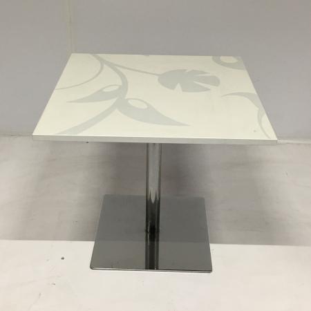 (MDK-106530) Kolompoot tafel met verchroomde voet, Huis en Inrichting, Tafels | Bijzettafels, Gebruikt, Ophalen of Verzenden