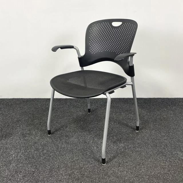 Herman Miller Caper Stoel Met Armleuningen - Zwart, Huis en Inrichting, Stoelen, Zwart, Gebruikt, Ophalen of Verzenden