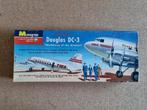 Monogram PA9•98 Douglas DC-3 Workhorse of the Airways 1:90, Hobby en Vrije tijd, Verzenden, Nieuw