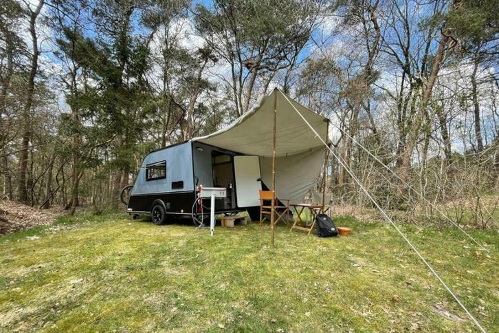 Kip Shelter  Wil jij zo ook op vakantie?, Caravans en Kamperen, Caravans, 500 - 750 kg, Gascomfoor, Hefdak, Koelkast, Omvormer of Lader