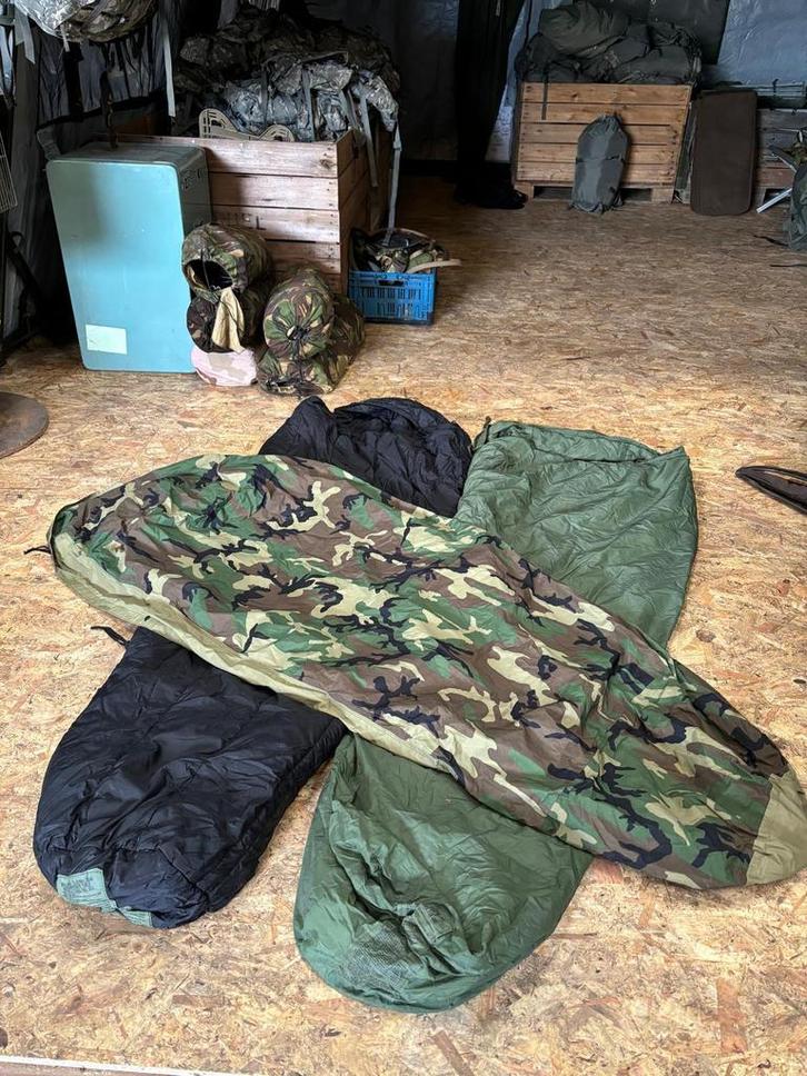 Leger slaapzakken en bivakzakken, Caravans en Kamperen, Slaapzakken, Zo goed als nieuw, Ophalen of Verzenden