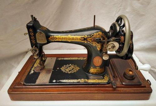 Singer 28K (1925) Naaimachine - Hout, IJzer, Metaal -, Antiek en Kunst, Kunst | Designobjecten
