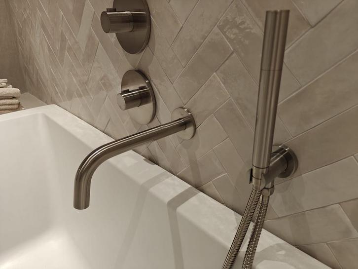 Inbouw Badset - baduitloop en handdouche RVSlook - 3 PKW, Doe-het-zelf en Verbouw, Sanitair, Kraan, Nieuw, Rvs, Ophalen