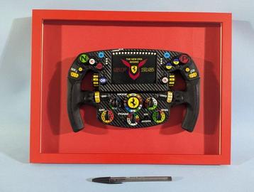 Model sportwagen (2) - Lewis Hamilton steering wheel beschikbaar voor biedingen
