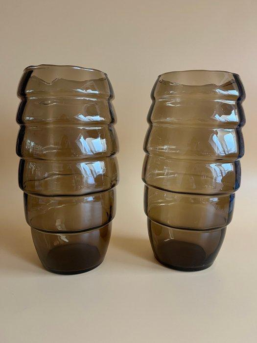 Doyen - Vaas (2) - optisch geblazen fumé glas in mal - Art, Antiek en Kunst, Antiek | Glas en Kristal