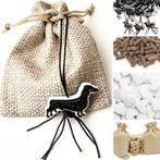 Jute zakje met gelukspoppetje hond, kaartje en sleutelhanger, Verzenden, Nieuw