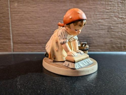 Hummel - Beeldje - Goebel Hummel #363 TMK 6 Big-House, Antiek en Kunst, Curiosa en Brocante