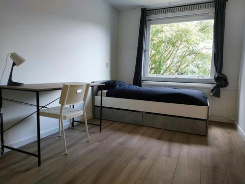 Studio te huur in Capelle aan den IJssel - 135 m² - 2, Huizen en Kamers, Kamers te huur, Rotterdam