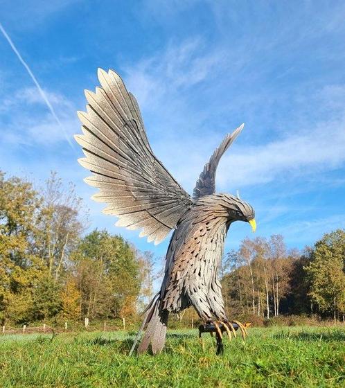 Beeldje - Jagende roofvogel xl - metal, Antiek en Kunst, Curiosa en Brocante