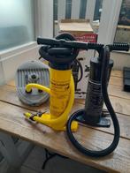 voetpomp opblaaspomp tent rubberboot luchtbed kamperen, Ophalen of Verzenden, Zo goed als nieuw