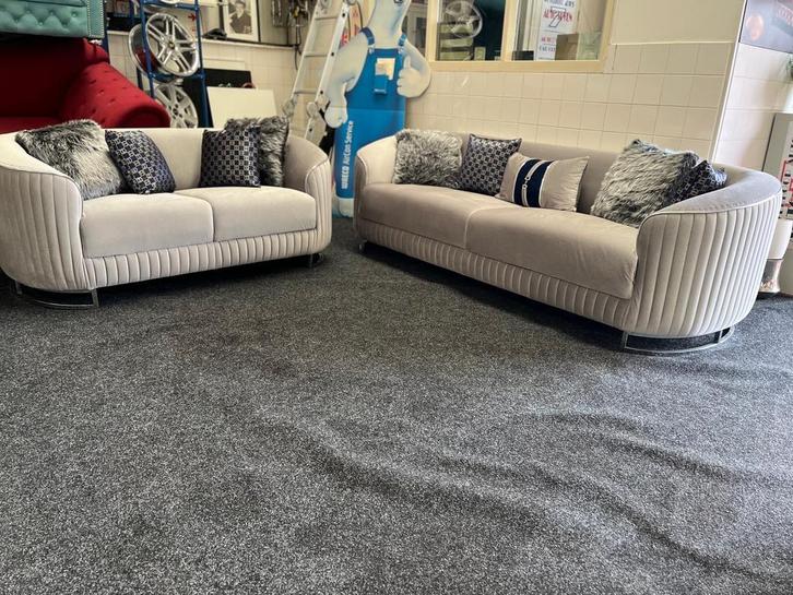 Sale By Maarssen !  3+2 Zits Bankstel Grijs Velvet NU €999,-, Huis en Inrichting, Banken | Complete zithoeken, Stof, Ophalen