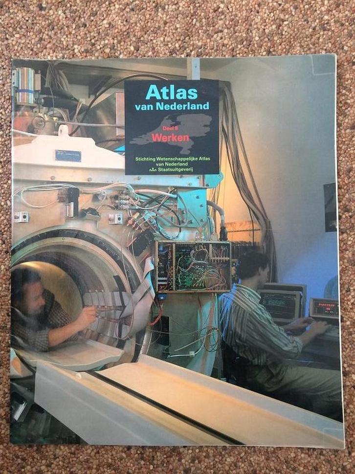 Atlas van Nederland, deel 8, werken 9789012050081, Boeken, Reisgidsen, Gelezen, Verzenden