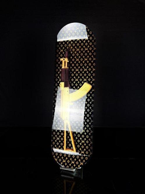 Mike Blackarts - Machine Gun LV - Luxury Skateboard with, Antiek en Kunst, Kunst | Schilderijen | Modern